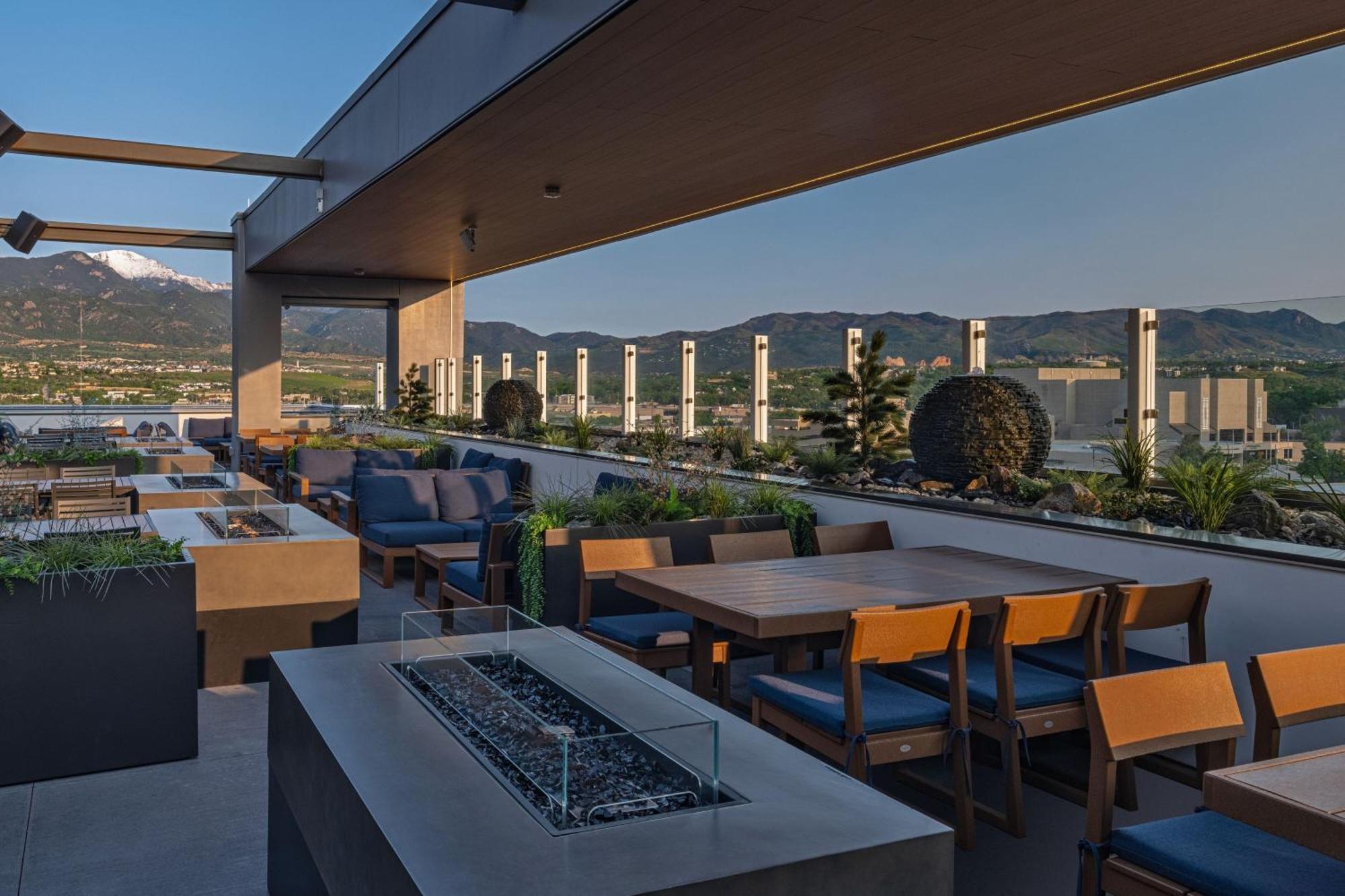Element Colorado Springs Downtown Hotel Bagian luar foto