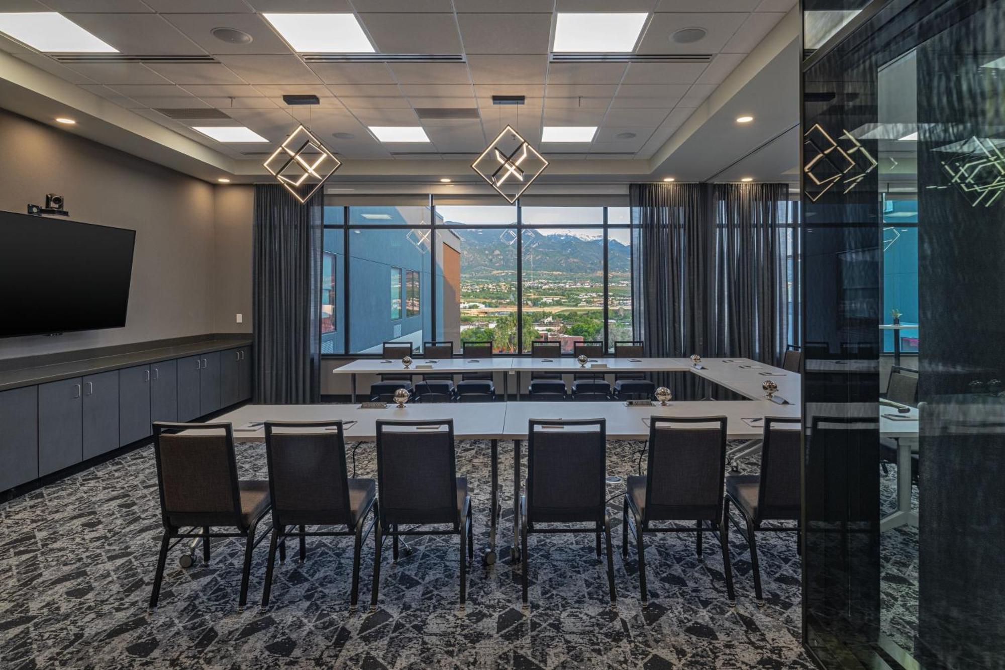 Element Colorado Springs Downtown Hotel Bagian luar foto
