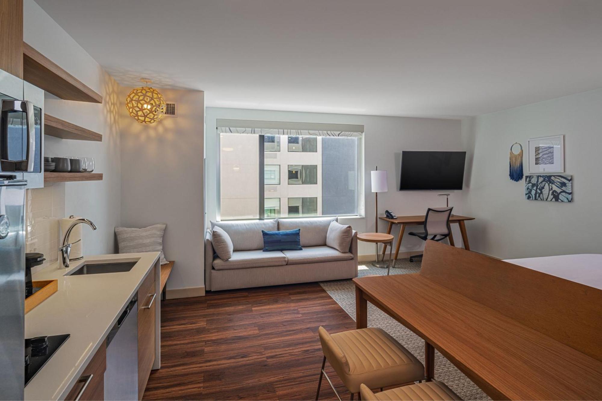 Element Colorado Springs Downtown Hotel Bagian luar foto
