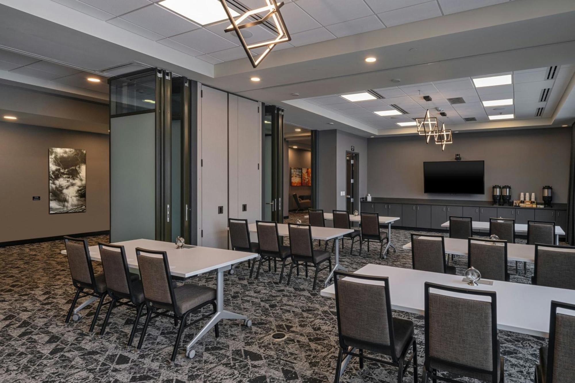 Element Colorado Springs Downtown Hotel Bagian luar foto